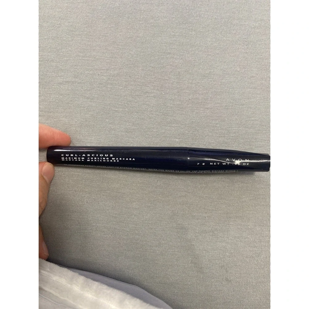 New Avon Curl-Ascious Maximum‎ Curling Mascara - Black Sealed Full Size